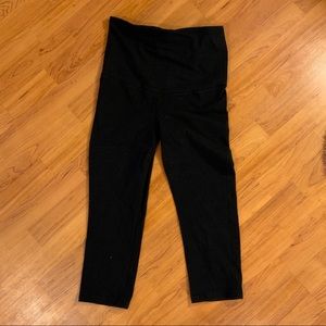 Gap Maternity crop leggings